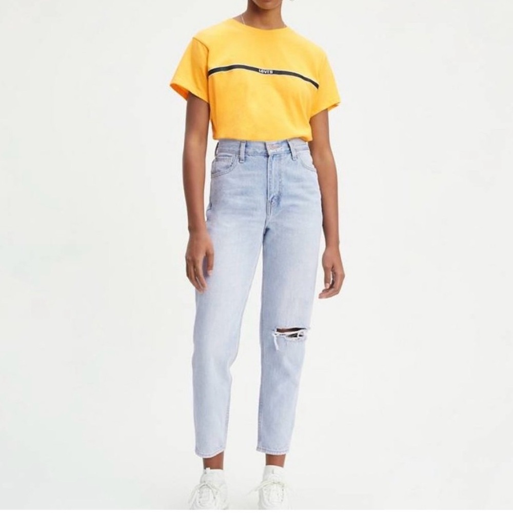 Levi's Light Wash Mom Jeans